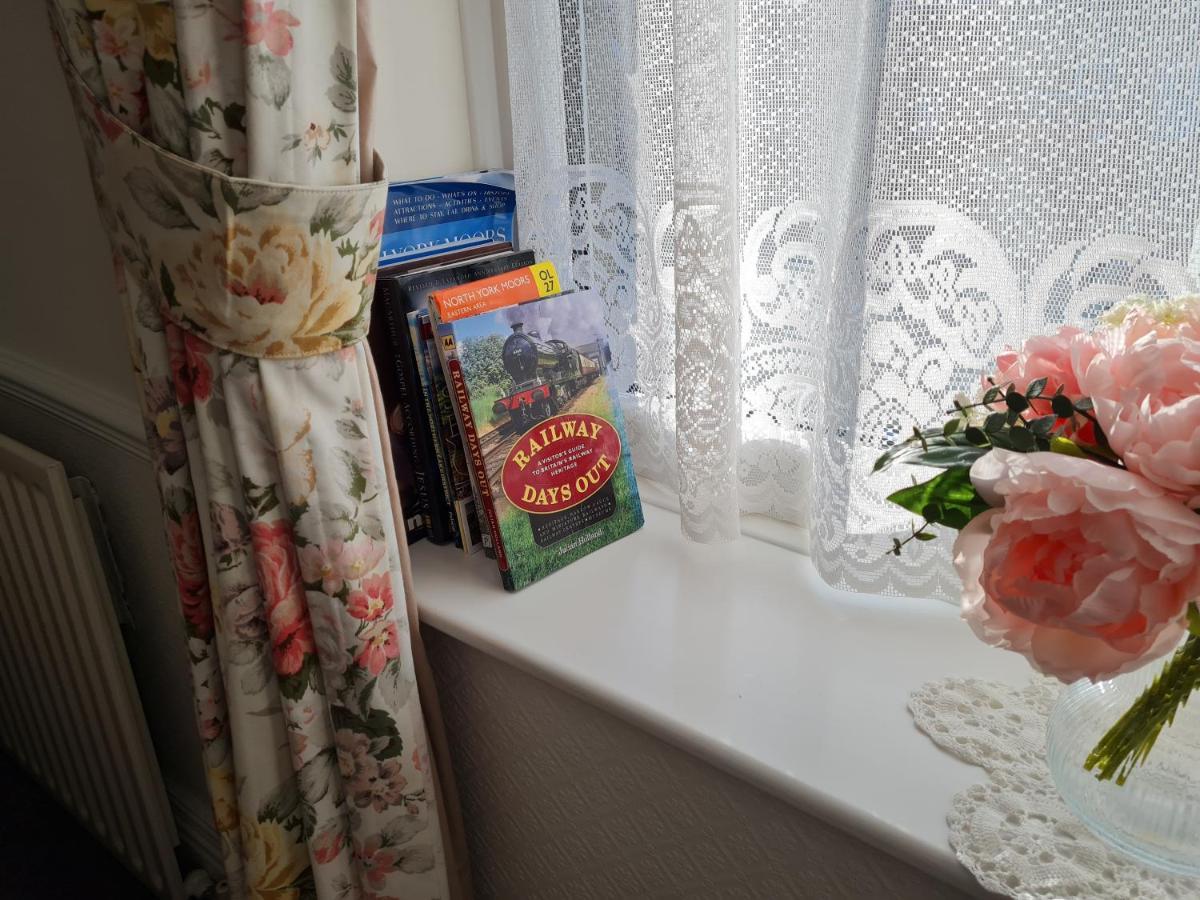 Rowan Tree House B&B Sleights Esterno foto